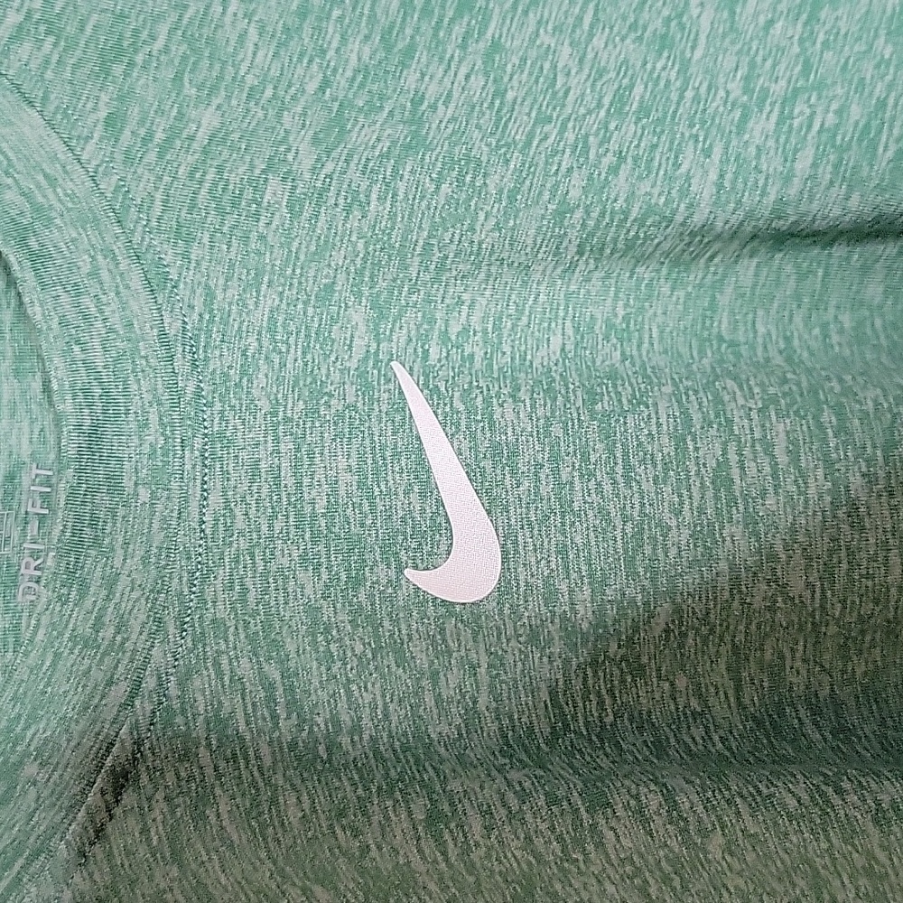Nike Dri-Fit Marled Green Logo Front Loosefit Shortsleeve Scoopneck Tee Shirt - Picture 3 of 8